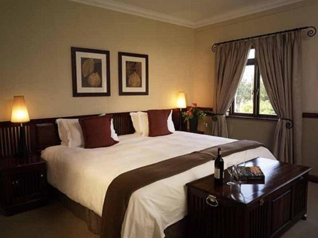 Peermont Mondior Hotel Gaborone Buitenkant foto
