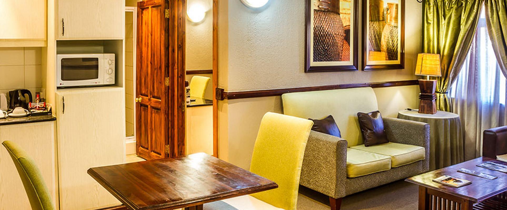Peermont Mondior Hotel Gaborone Buitenkant foto