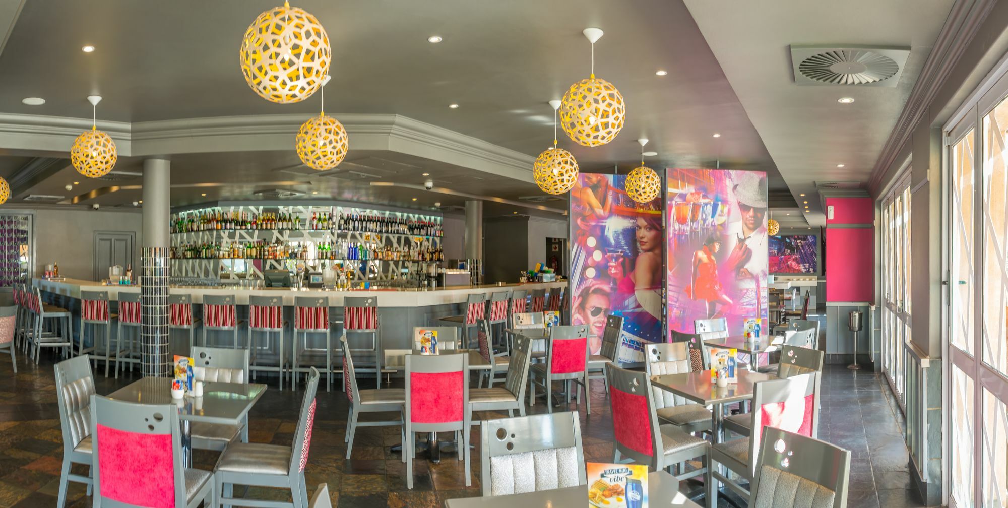 Peermont Mondior Hotel Gaborone Buitenkant foto
