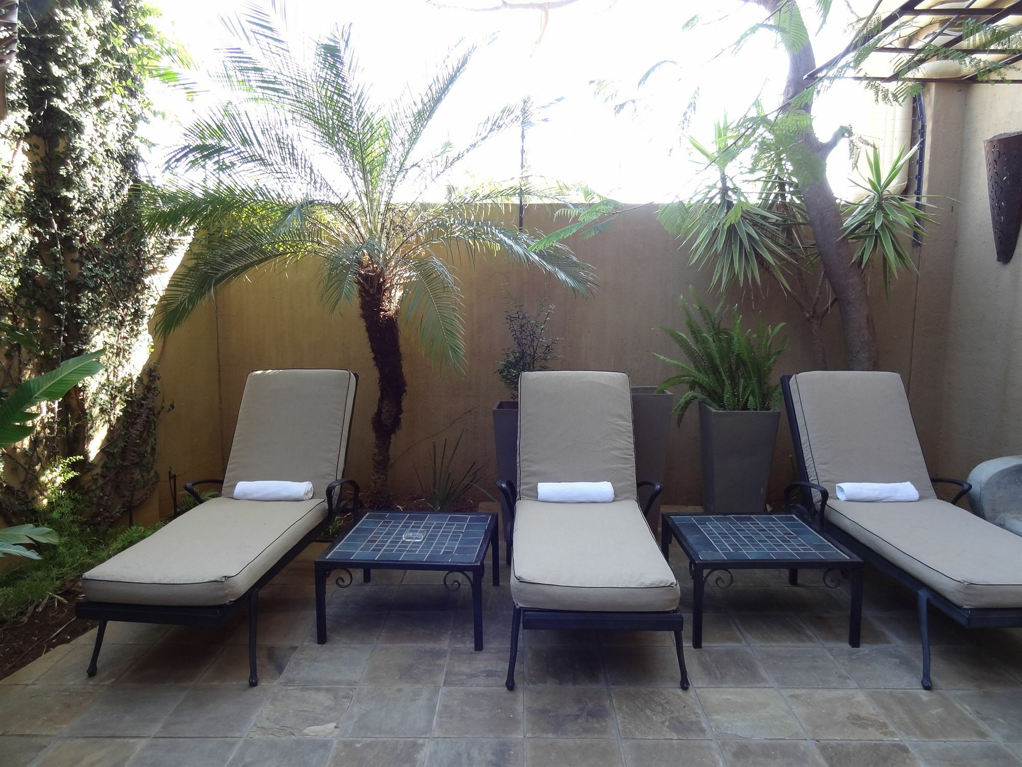 Peermont Mondior Hotel Gaborone Buitenkant foto