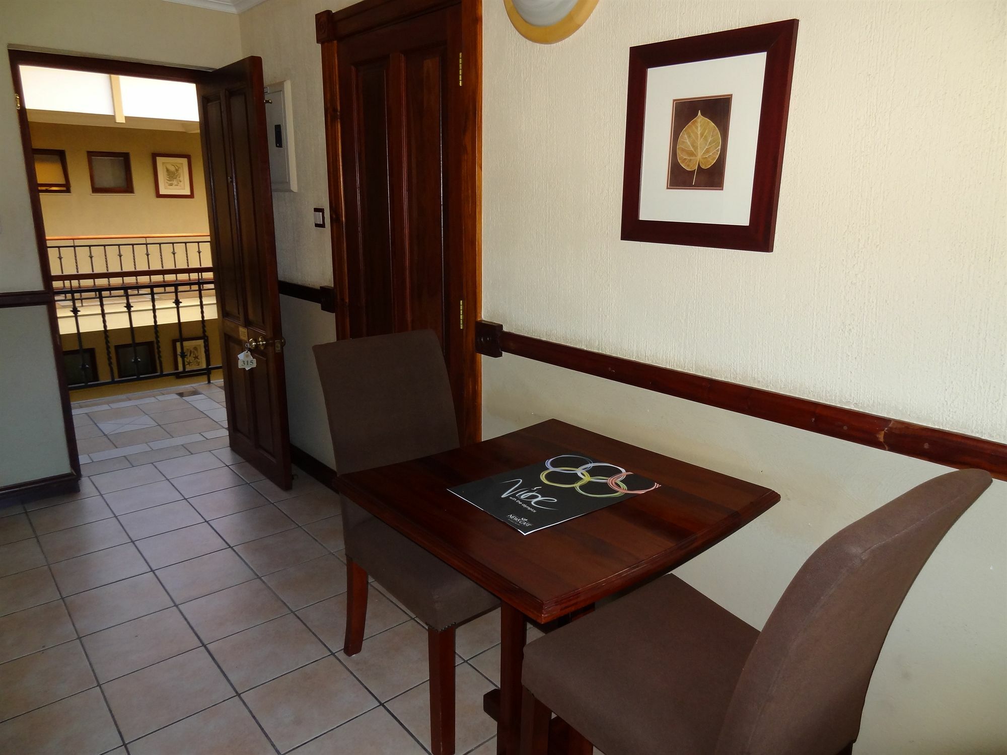 Peermont Mondior Hotel Gaborone Buitenkant foto