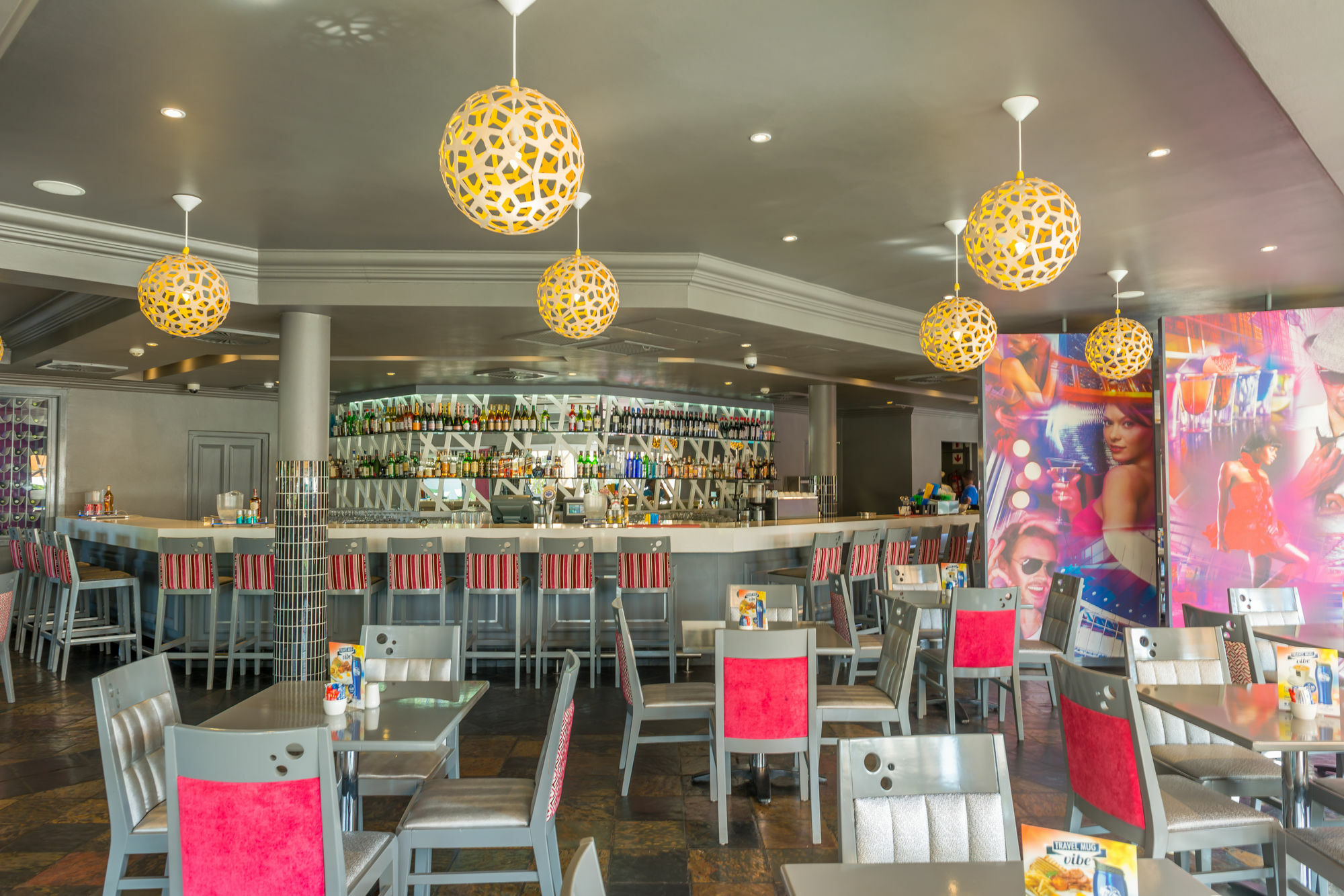 Peermont Mondior Hotel Gaborone Buitenkant foto
